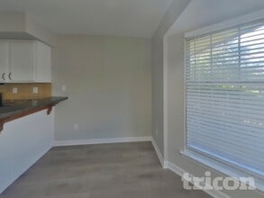 1513 Cumberland Ct in Phoenixville, PA - Foto de edificio - Building Photo