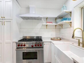 6979 Longboat Dr S in Longboat Key, FL - Building Photo - Building Photo