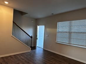 3696 Waterford Oak Ct in High Point, NC - Foto de edificio - Building Photo