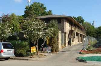 5217 Bryan St in Dallas, TX - Foto de edificio - Building Photo