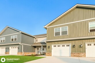 2938 Paddle Wheel Dr in Jeffersonville, IN - Building Photo - Building Photo