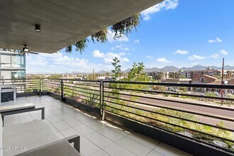 7180 E Kierland Blvd in Scottsdale, AZ - Building Photo - Building Photo