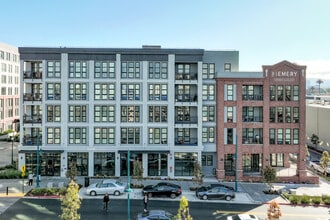 The Emery in Emeryville, CA - Foto de edificio - Building Photo