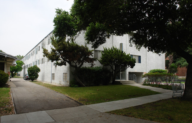 441 Riverdale Drive in Glendale, CA - Foto de edificio - Building Photo