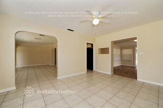 350 McArthur Ave in Sarasota, FL - Foto de edificio - Building Photo