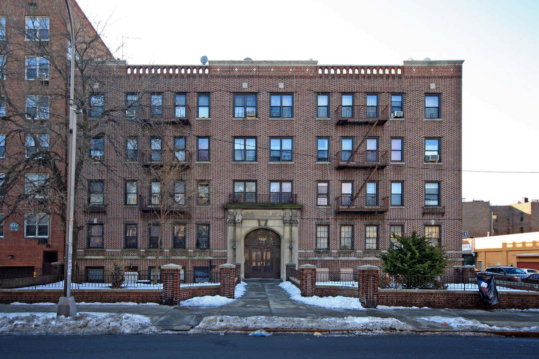 106-114 Clarkson Ave in Brooklyn, NY - Foto de edificio