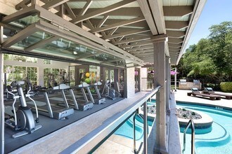 The Preserve at Travis Creek in Austin, TX - Foto de edificio - Building Photo