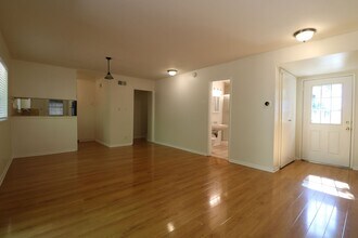 9344 Geyser Ave in Los Angeles, CA - Building Photo - Building Photo
