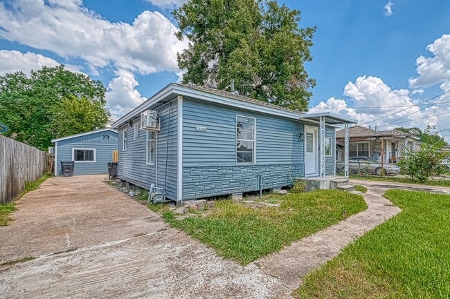 6715 Victoria St in Houston, TX - Building Photo - Building Photo