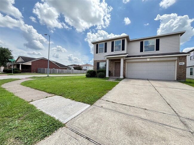 property at 2803 Mustang Hill Ln