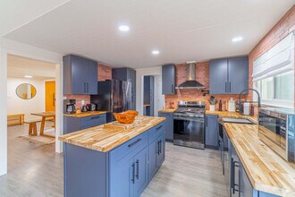 2903 Pinewood Dr in Sparks, NV - Building Photo - Building Photo