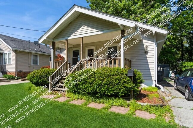 property at 2210 36th St