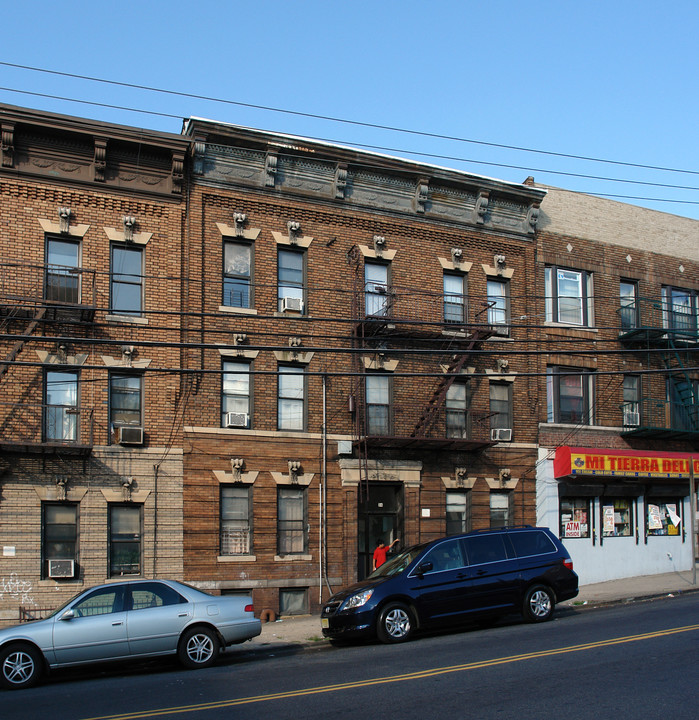 34 Broadway in Jersey City, NJ - Building Photo