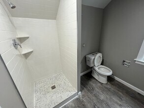 226 S Cornell Cir in Fort Wayne, IN - Building Photo - Building Photo