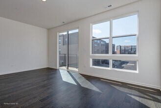 2206 Venture Dr in Schaumburg, IL - Building Photo - Building Photo