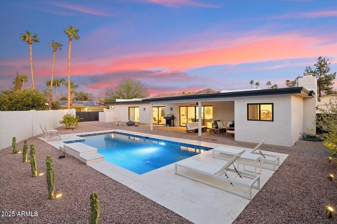 9052 N 29th St in Phoenix, AZ - Building Photo
