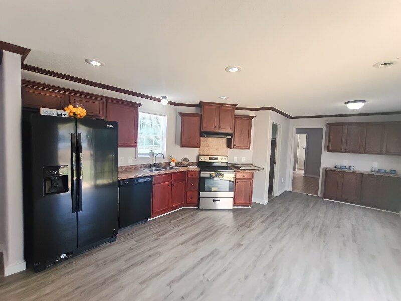92 Deerwood Park in Centralia, IL - Building Photo