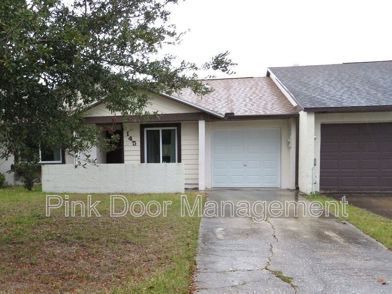 145 Long Leaf Pine Cir in Sanford, FL - Building Photo