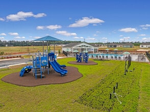 Grove Landing in Warner Robins, GA - Foto de edificio - Building Photo