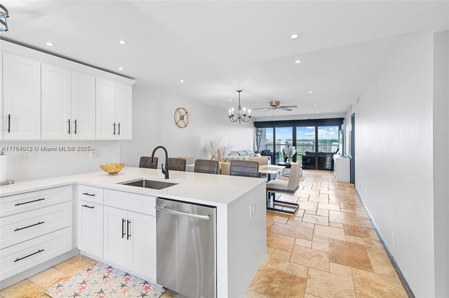 property at 1401 N Riverside Dr