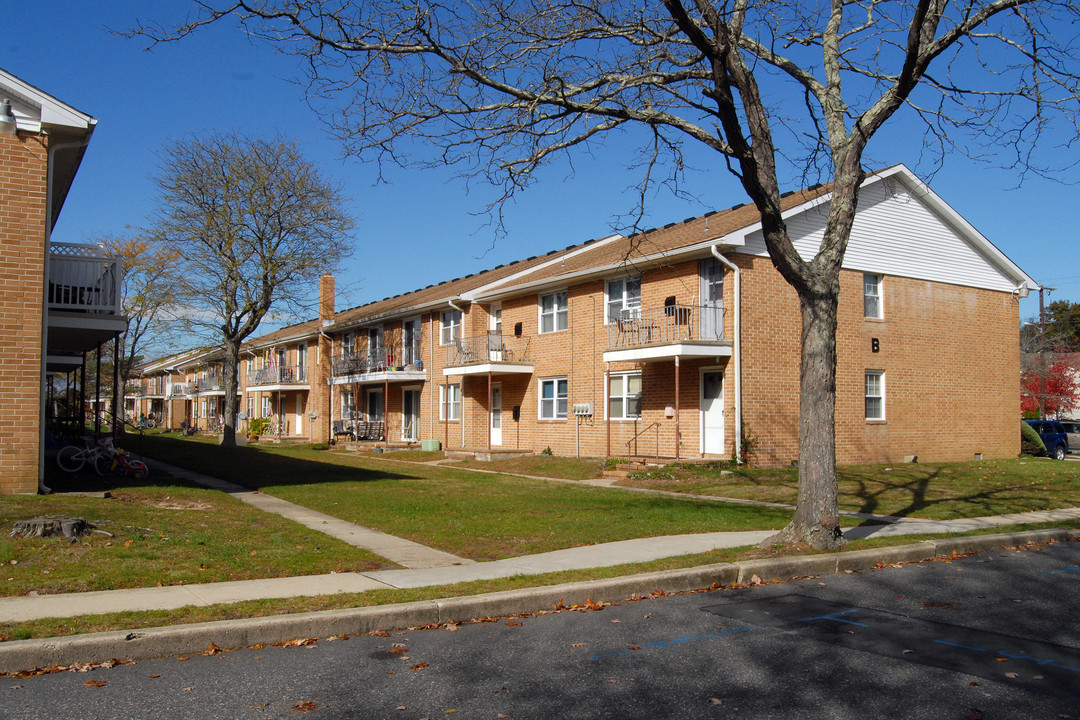 Ocean Heights Manor in Somers Point, NJ - Foto de edificio