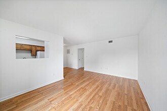 100 Market St in Galveston, TX - Foto de edificio - Building Photo