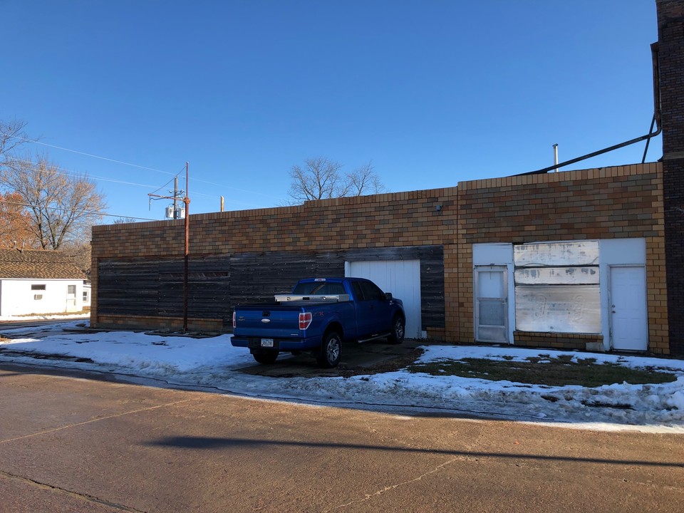 9 N 2nd St in Moville, IA - Building Photo