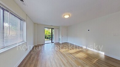 25 Webster Ave, Unit 101 in Somerville, MA - Building Photo - Building Photo