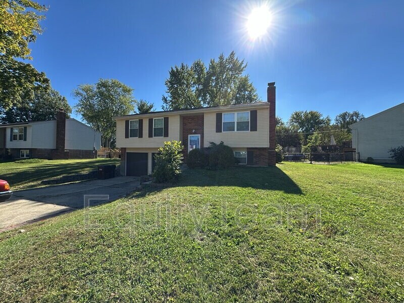 4548 Forest Haven Ln in Batavia, OH - Building Photo