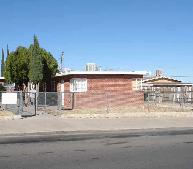 3827 Fillmore Ave in El Paso, TX - Building Photo - Building Photo