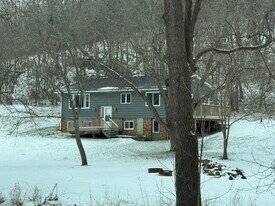 5816 Eagle Ave in Sparta, WI - Building Photo