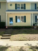 330 Commons Dr in Holly Springs, NC - Building Photo