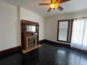 2536 N Oakland Ave in Milwaukee, WI - Building Photo - Building Photo