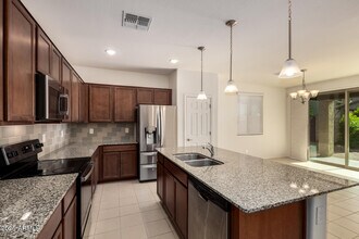 7046 N 84th Dr in Glendale, AZ - Building Photo - Building Photo