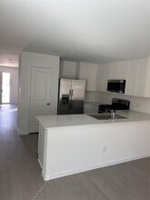 9010 Cape Birdland Dr in Baytown, TX - Building Photo - Building Photo