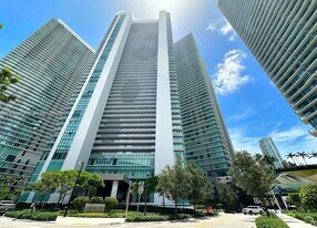 650 NE 32nd St in Miami, FL - Building Photo