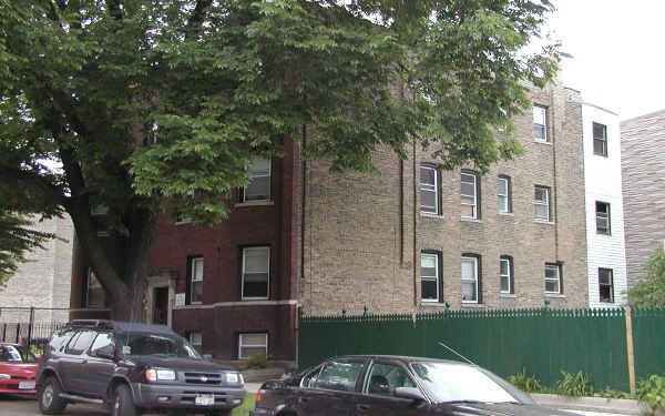 3208-3210 W Beach Ave in Chicago, IL - Building Photo