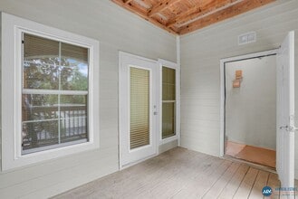 380 Marshland Rd in Hilton Head Island, SC - Foto de edificio - Building Photo