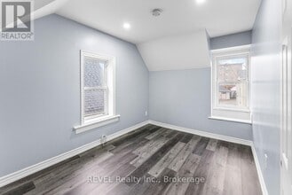 30 Division St in St Catharines, ON - Building Photo - Building Photo