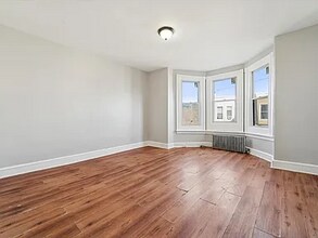 5706 Delancey St in Philadelphia, PA - Foto de edificio - Building Photo