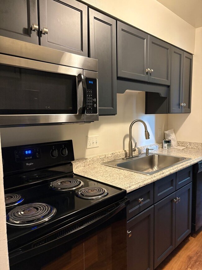 201 Jamestown Cir in Washington Township, OH - Building Photo - Building Photo