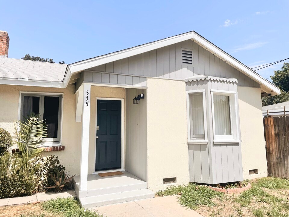 315 E 16th St, Unit 2 in Santa Ana, CA - Foto de edificio