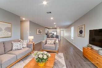 9202 Burnet Flds Dr in Baytown, TX - Building Photo - Building Photo