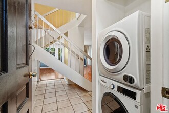 5300 Fairview Blvd in Los Angeles, CA - Building Photo - Building Photo