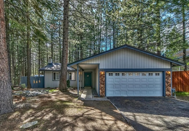 1294 Pine Valley Rd in South Lake Tahoe, CA - Building Photo - Building Photo