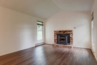 535 NW 7th Ave in Oak Harbor, WA - Building Photo - Building Photo