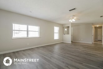 1001 Wildwood Blvd in Edgewater, FL - Building Photo - Building Photo