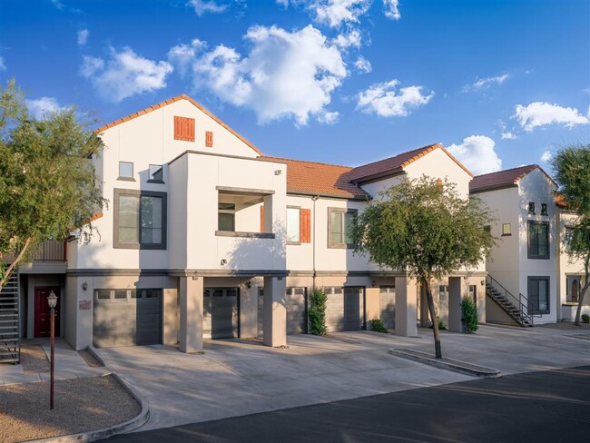 Trevi Apartment Homes in Chandler, AZ - Foto de edificio - Building Photo