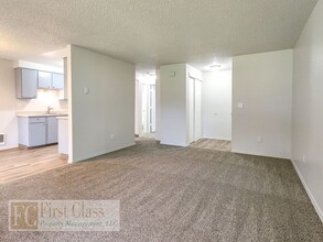 1372 NE 186th Ave in Portland, OR - Building Photo - Building Photo