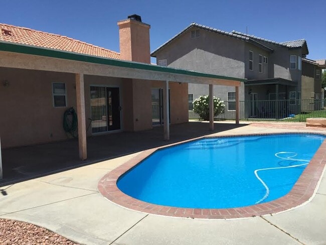 20808 Village Pkwy in California City, CA - Building Photo - Building Photo